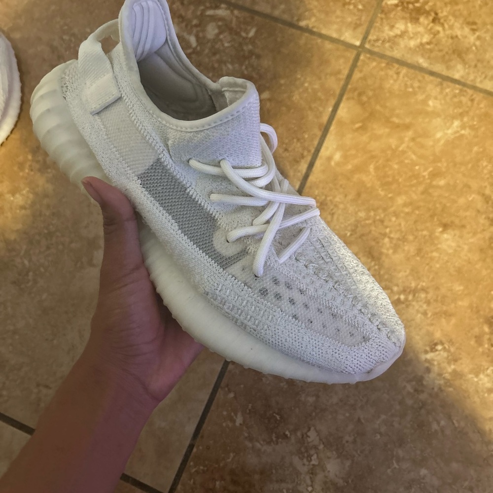 all white yeezy 350 v2